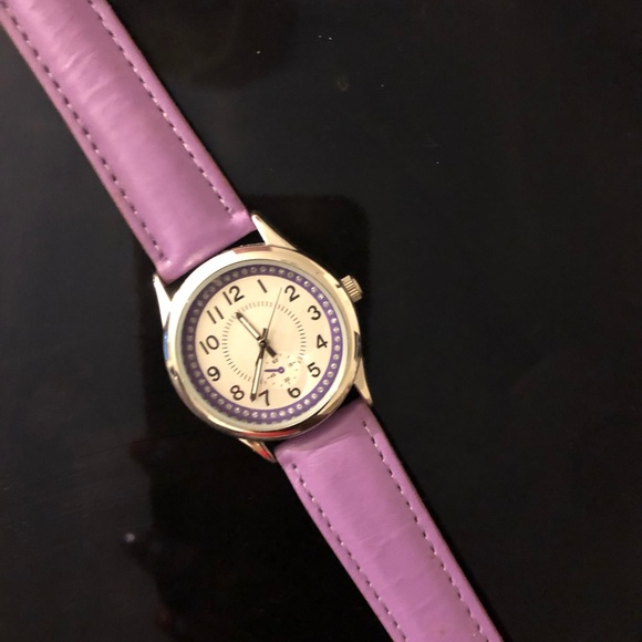 2 women’s watches both with new batteries - Picture 1 of 4
